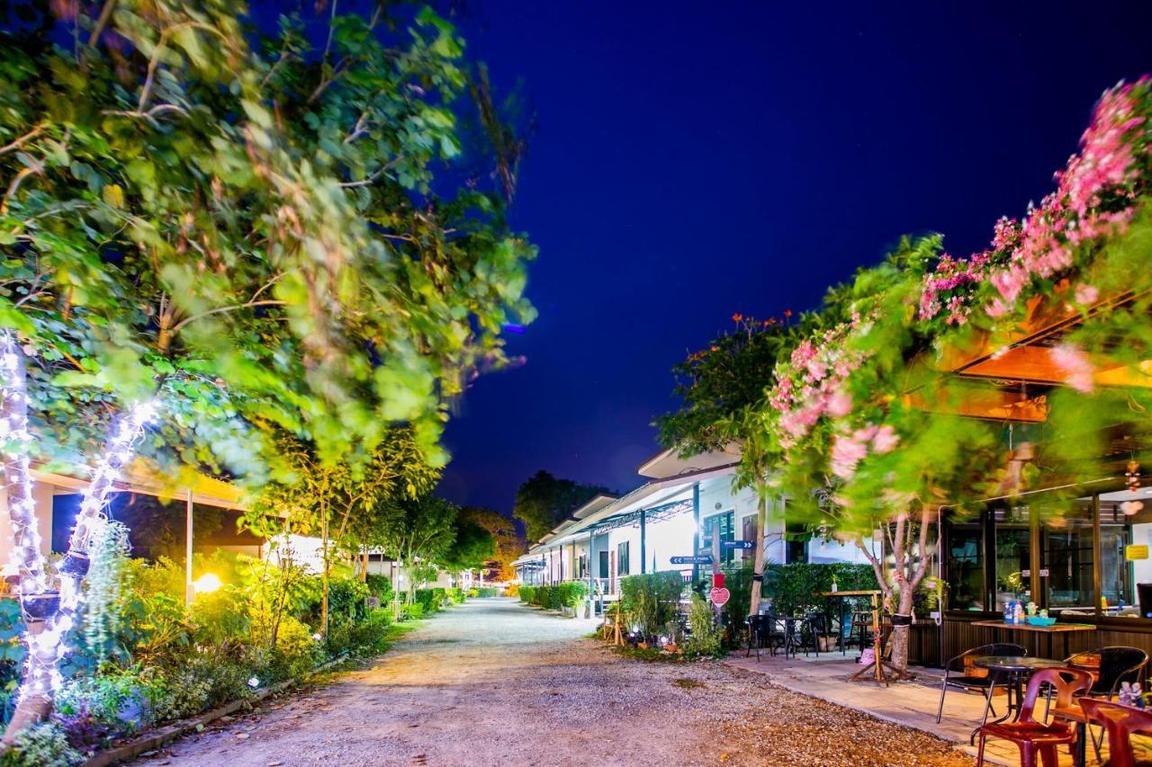 Numhom Resort Ban Nong Chum Saeng Eksteriør bilde