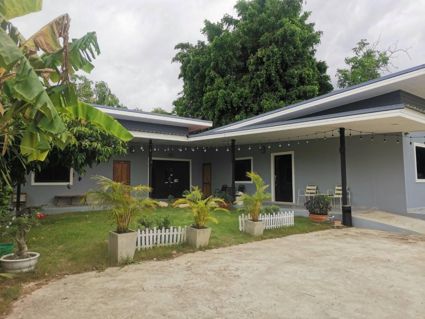Numhom Resort Ban Nong Chum Saeng Eksteriør bilde