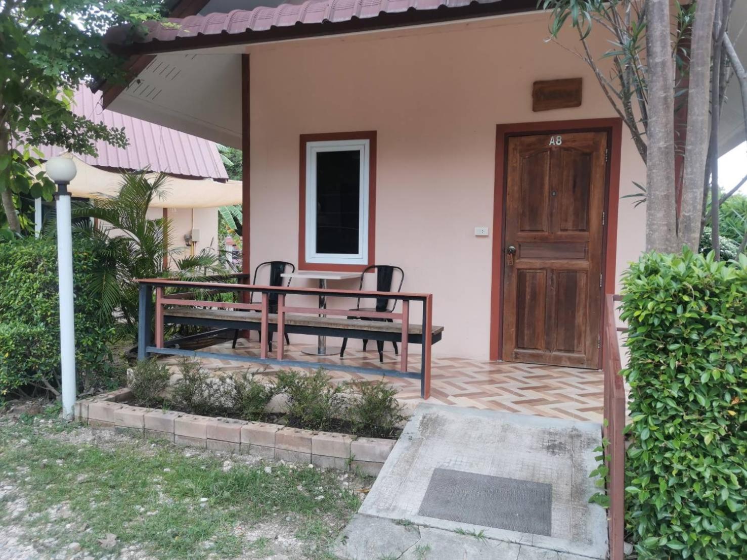 Numhom Resort Ban Nong Chum Saeng Eksteriør bilde