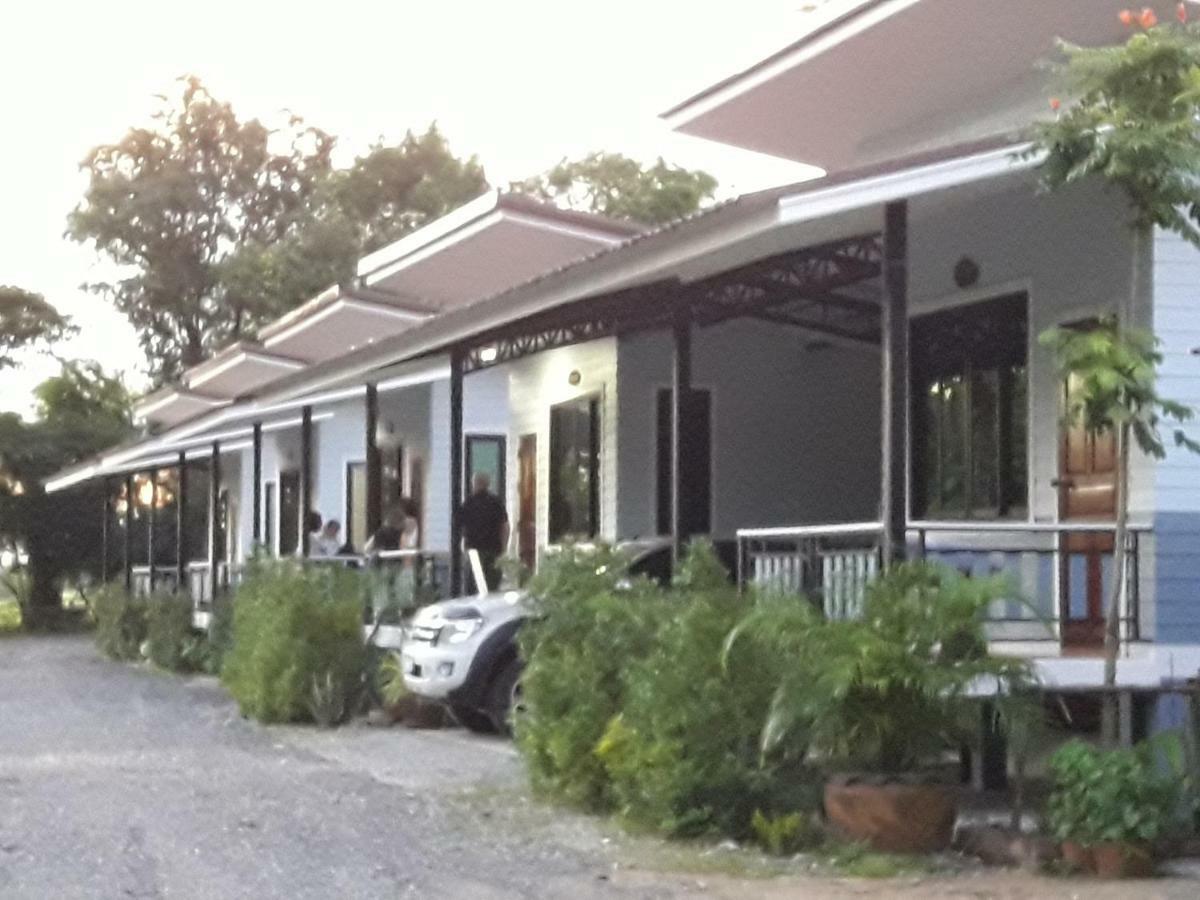 Numhom Resort Ban Nong Chum Saeng Eksteriør bilde